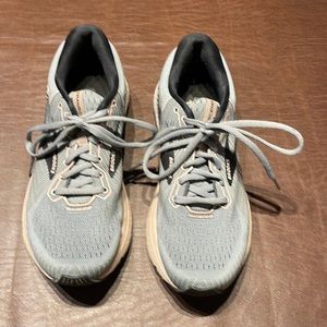 Brooks Transcend 7 Running Sneakers -Size 8.5M